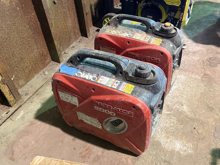 #4008-•-2-predator-2000-generators-image-2