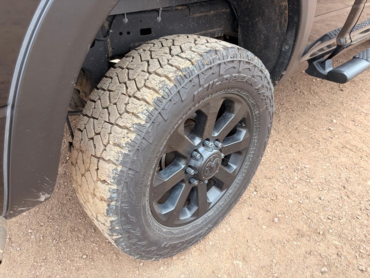 2022-ram-2500-hd-pickup-image-31