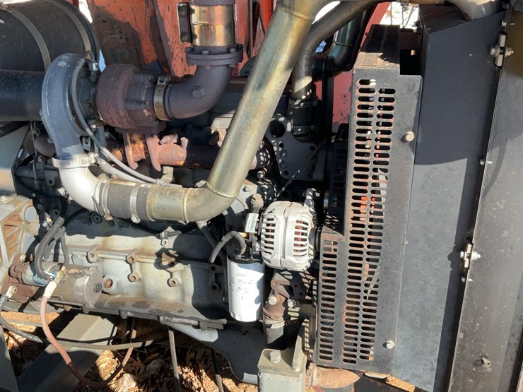 #239-•-iveco-diesel-engine-and-hyd-pump-image-10