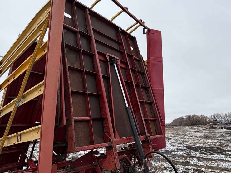 new-holland-1095-image-44