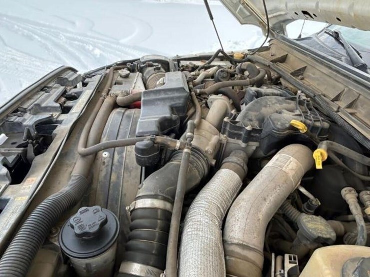 2015-ford-f550-xl-image-34