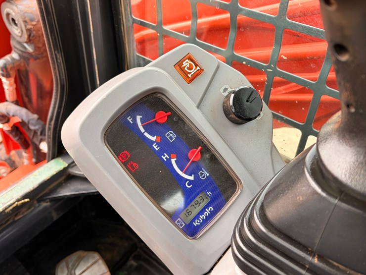 kubota-svl75-2-image-24