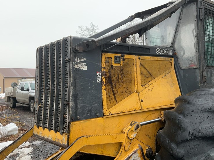 2006-deere-640g-iii-image-28