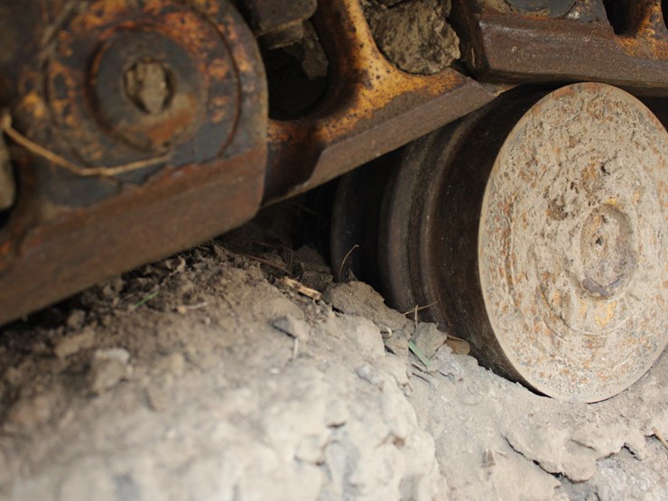 caterpillar-d5k-image-13