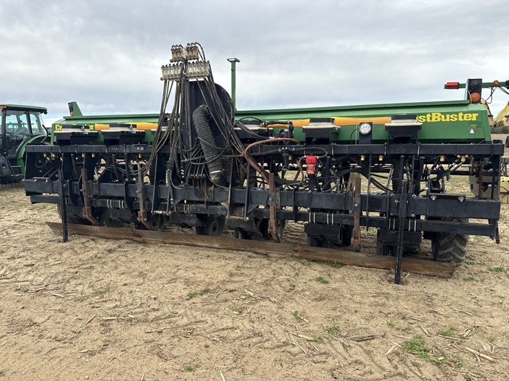 crust-buster-6020-image-2