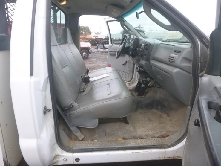 2005-ford-f350-image-10