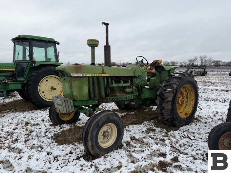 john-deere-4010-image-2
