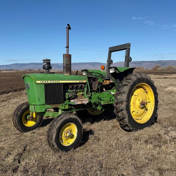 JOHN DEERE 2030