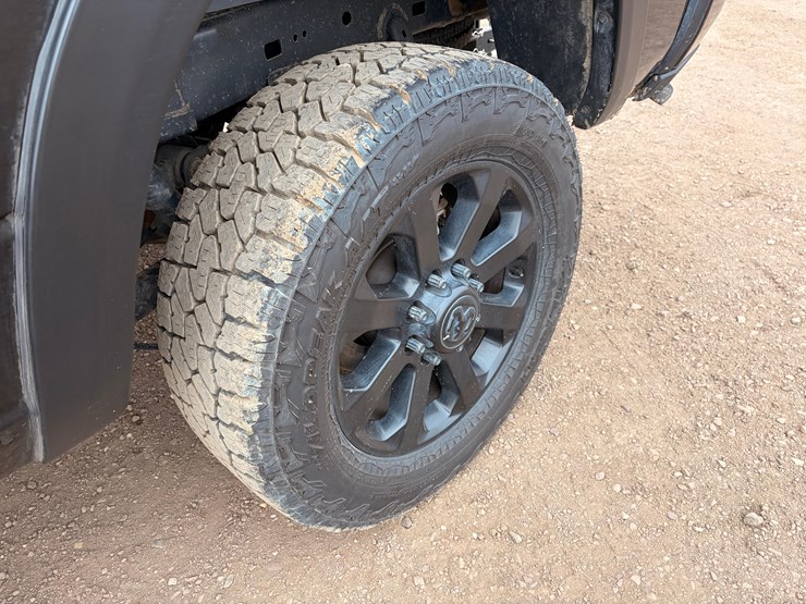 2022-ram-2500-hd-pickup-image-30