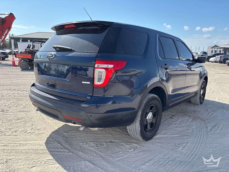 2015-ford-explorer-image-3