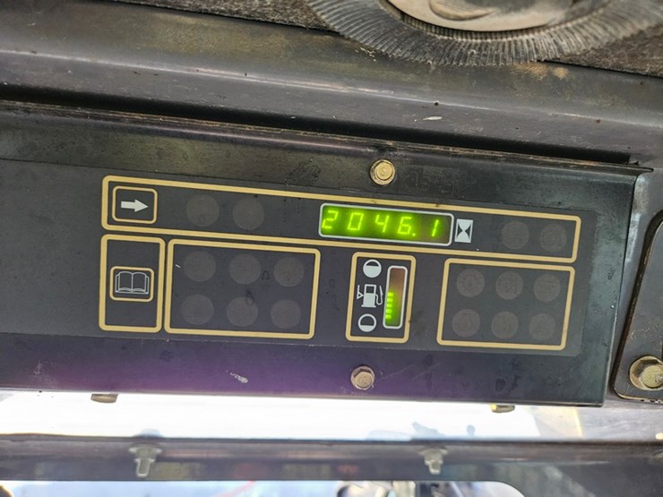 new-holland-ls180-image-26