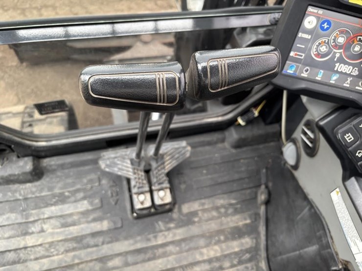 2021-bobcat-e60-image-29