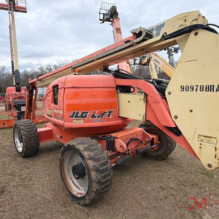 2012 JLG 600AJ