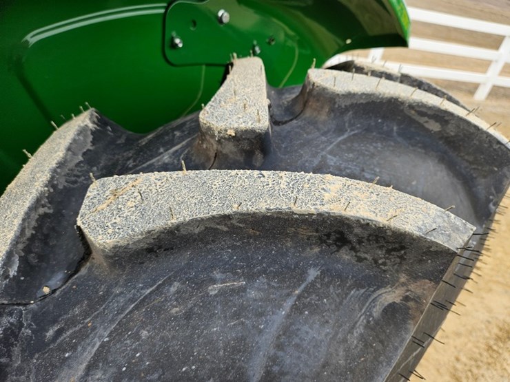 2024-john-deere-5067e-image-52