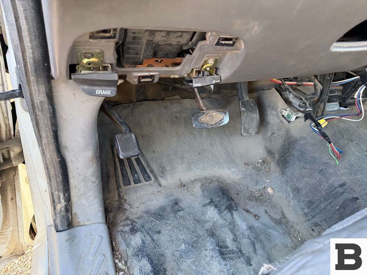 1999-ford-f250-image-31