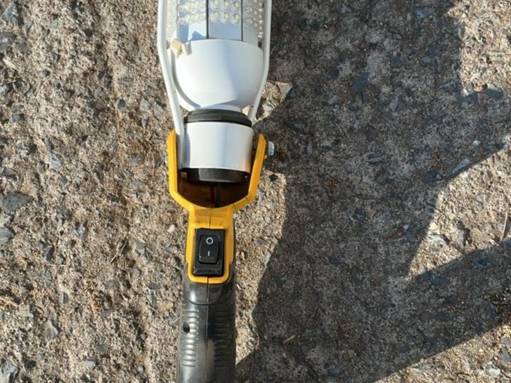 #105-•-dewalt-fan-and-led-light-image-17