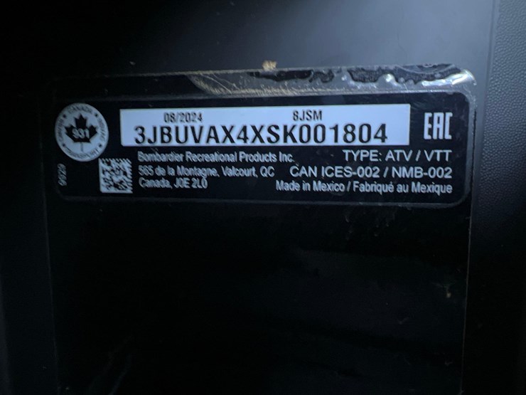 2025-can-am-hd-10-defender-limited-utv-image-18