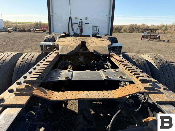 2019-kenworth-t680-image-34