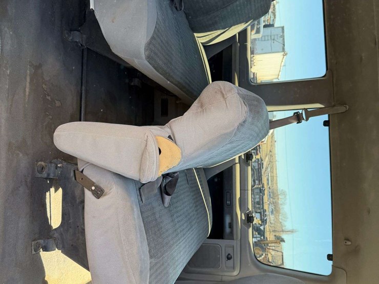 2001-ford-econoline-350-image-23