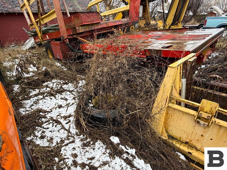 new-holland-1075-image-6