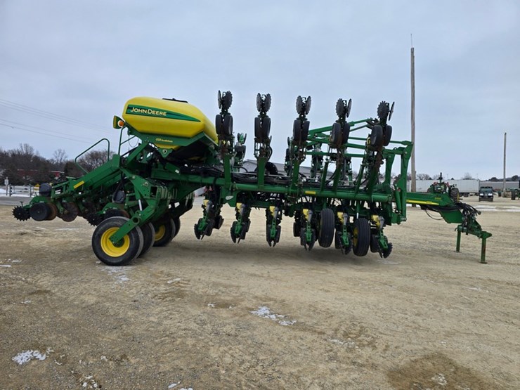 john-deere-1790-image-6