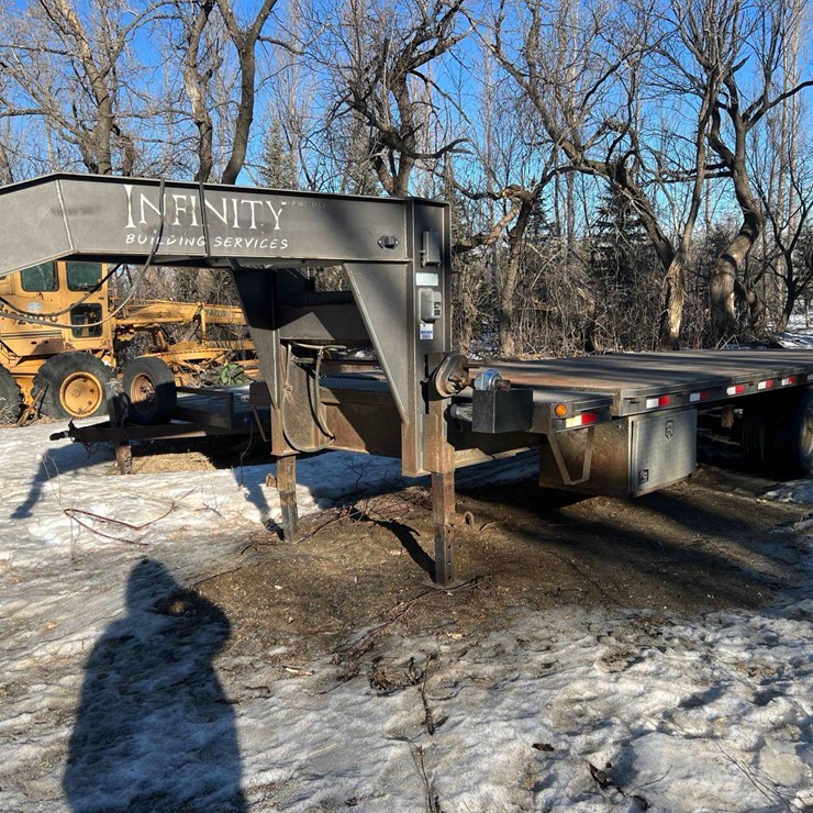 Infinity Gooseneck Trailer