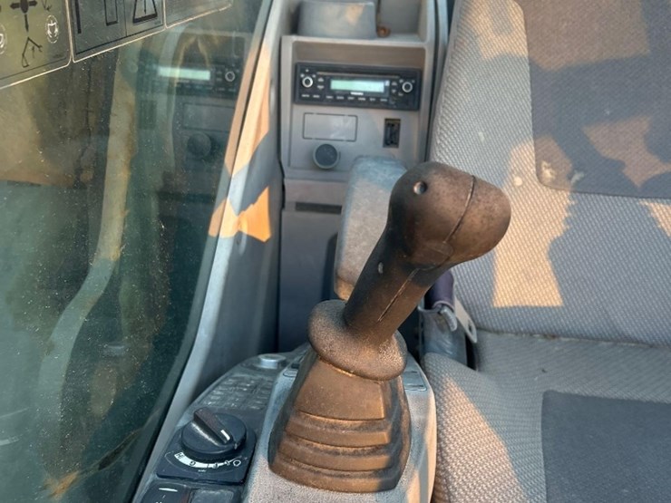 2013-volvo-ec300d-lr-image-16