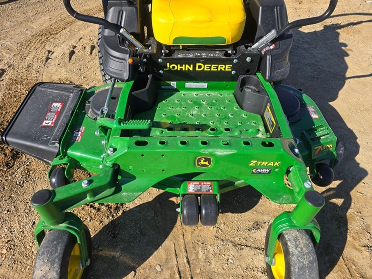 2025-john-deere-z915e-image-9