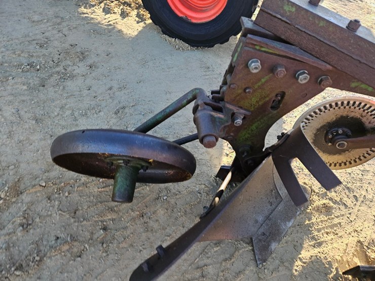 john-deere-125-image-16