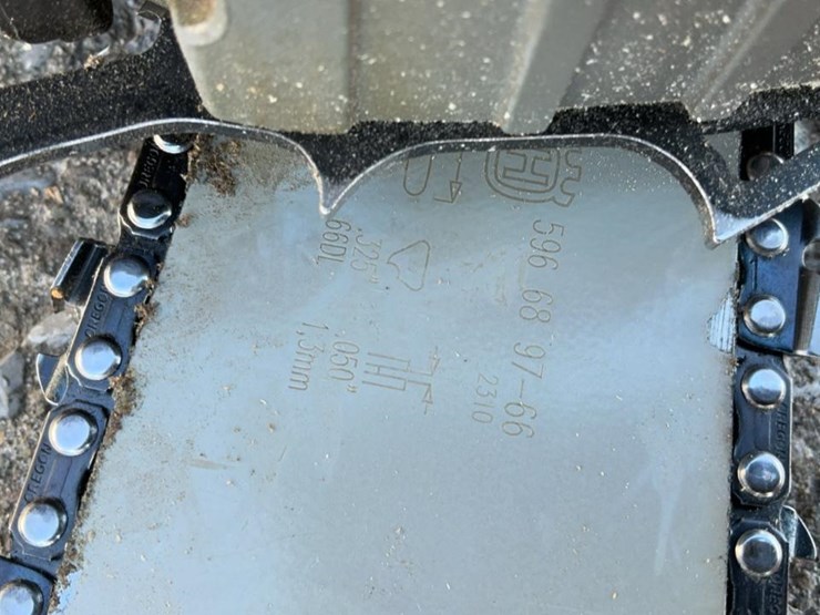 #110-•-husqvarna-550-xp-chainsaw-image-16