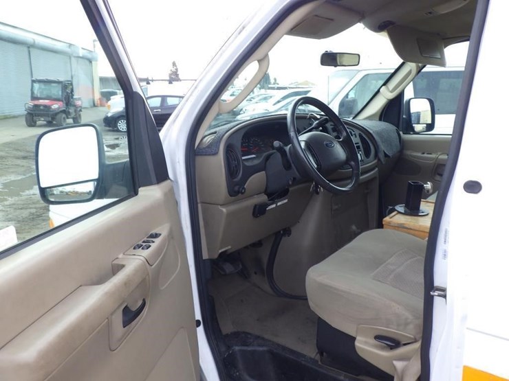 2006-ford-cargo-image-5