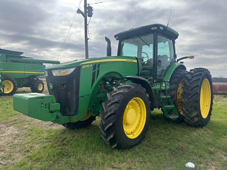 john-deere-8285r-image-1