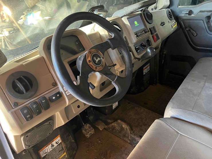 2023-john-deere-gator-image-11