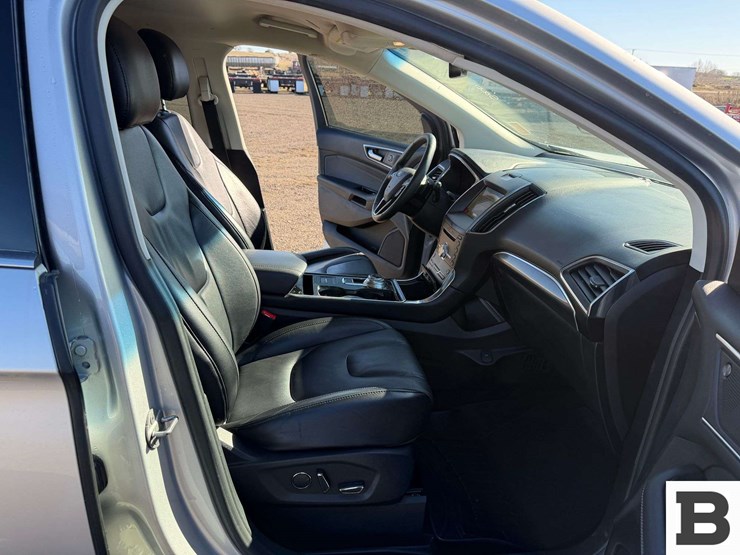 2019-ford-edge-image-20