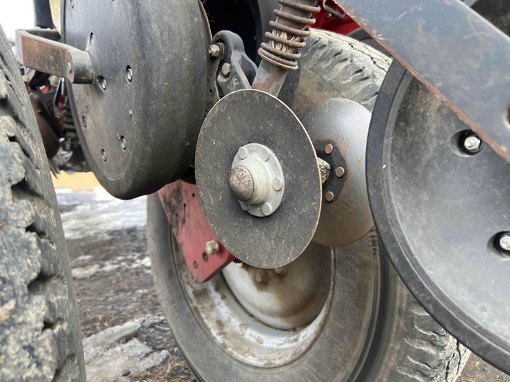 2014-case-ih-1255-image-19