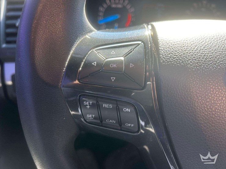 2019-ford-explorer-image-15