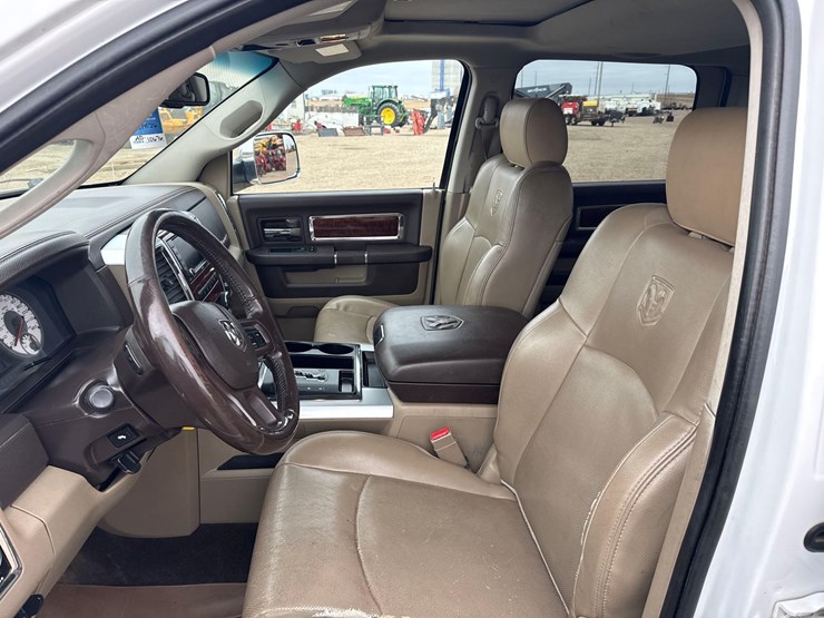 2012-dodge-ram-1500-image-19