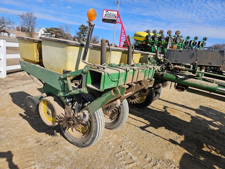 john-deere-7000-image-31