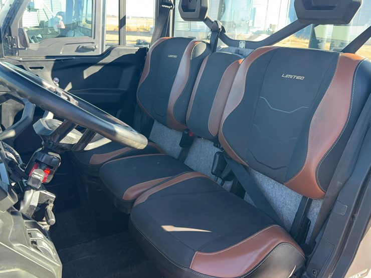 2023-can-am-hd-10-defender-limited-utv-image-6