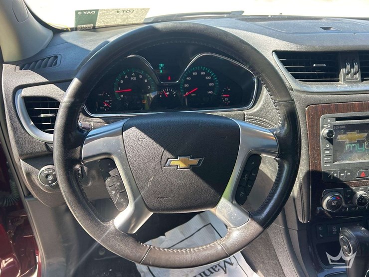 2015-chevrolet-traverse-image-13