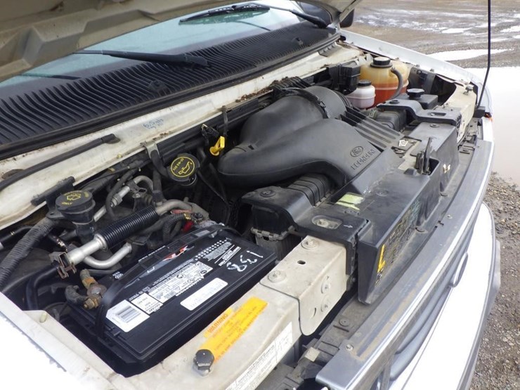 2006-ford-cargo-image-10