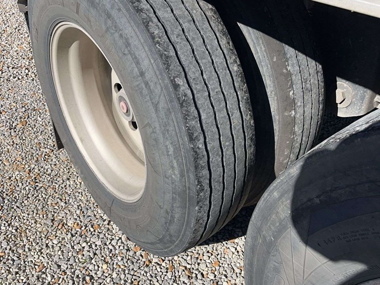 2010-wilson-hopper-bottom-image-9