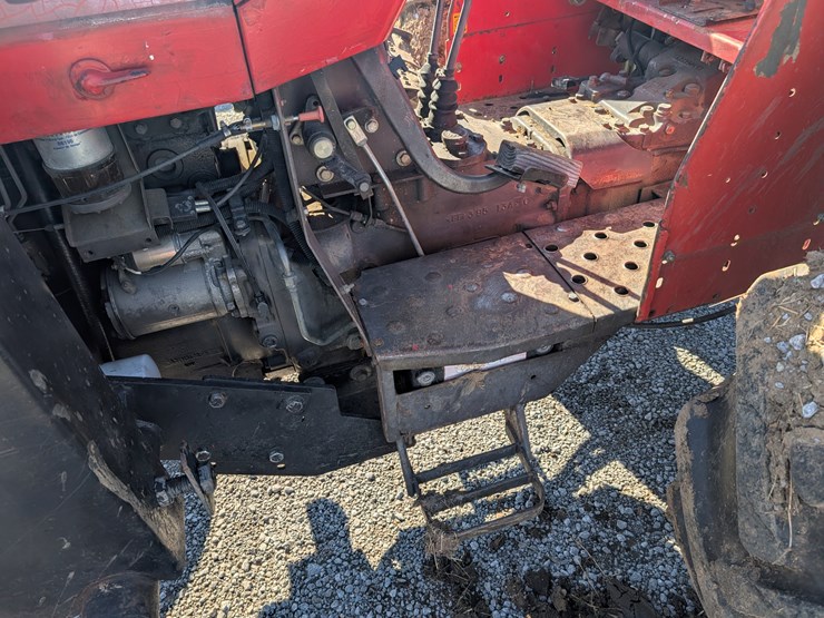 massey-ferguson-383-image-7