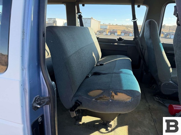 1995-ford-econoline-350-image-25