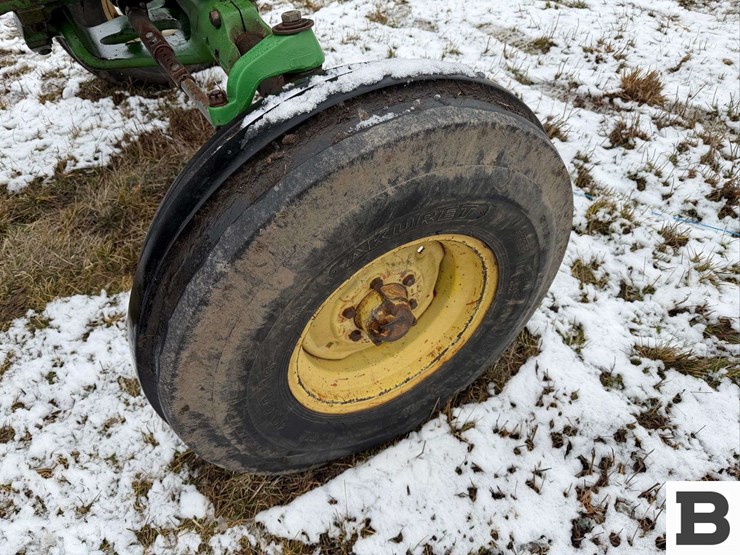 john-deere-4010-image-28