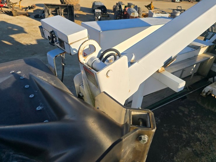 2008-ford-f550-image-22