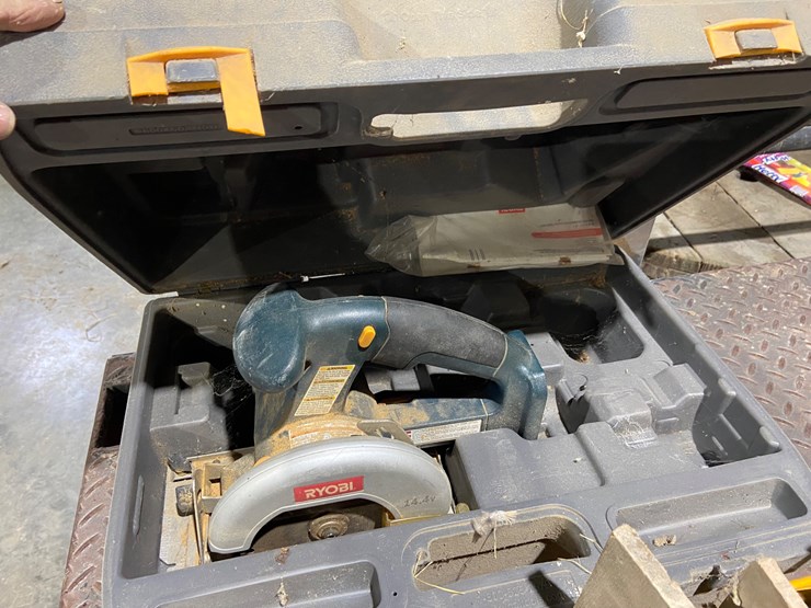 #118-•-scroll-saw,-radial-saw,-and-misc-image-3