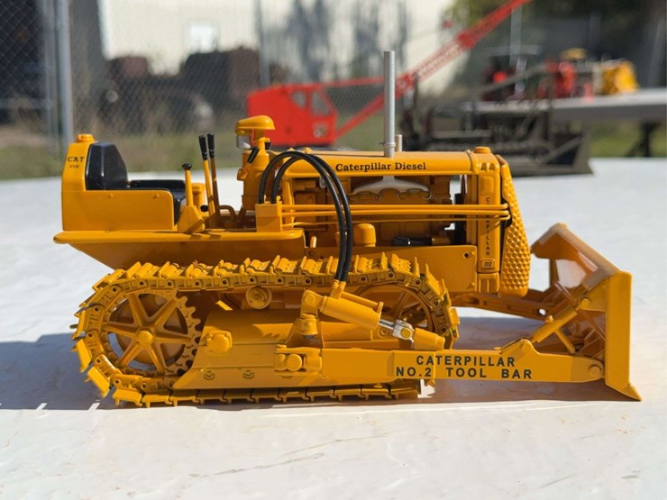 caterpillar-d2-image-5