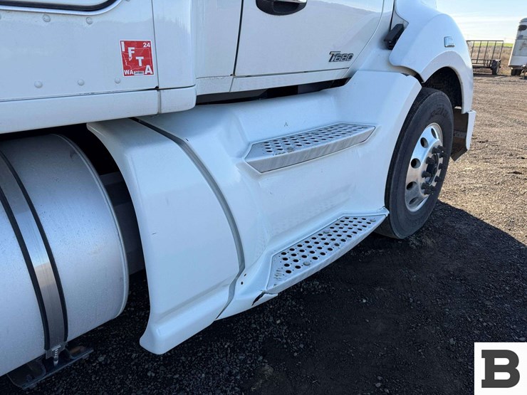 2019-kenworth-t680-image-43