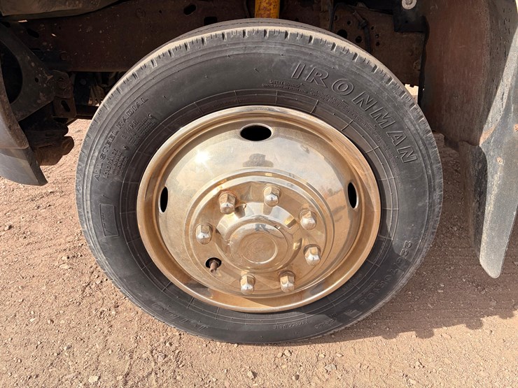 2003-ford-f550-image-27